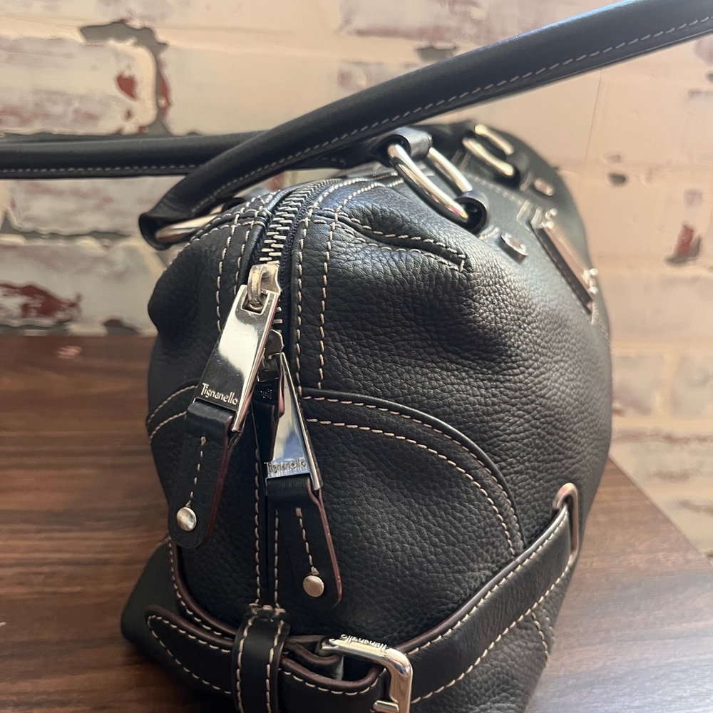 Tignanello Black Leather Shoulder Bag - Picture 4 of 12